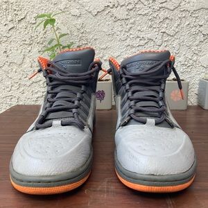 631733-032 nike j1 bobcat